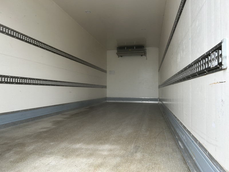 Mercedes-Benz Actros 2124 / Carrier Koeler -30 gr / Cheraeu / Laadklep / APK 11-26 leasing Mercedes-Benz Actros 2124 / Carrier Koeler -30 gr / Cheraeu / Laadklep / APK 11-26: picture 8 Mercedes-Benz Actros 2124 / Carrier Koeler -30 gr / Cheraeu / Laadklep / APK 11-26 leasing Mercedes-Benz Actros 2124 / Carrier Koeler -30 gr / Cheraeu / Laadklep / APK 11-26: picture 8