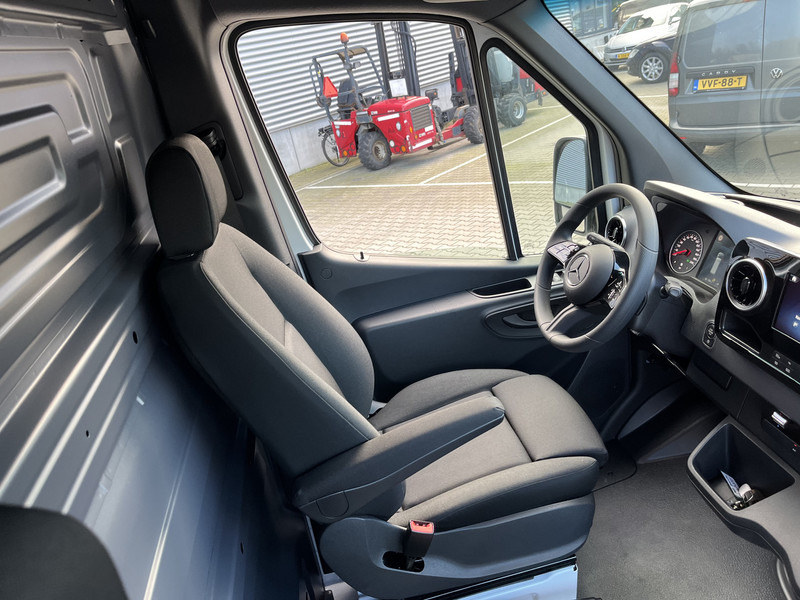 Mercedes-Benz Sprinter 317 1.9 CDI Select HD / Koel voorbereiding / L2 H2 - Refrigerated delivery van: picture 3 Mercedes-Benz Sprinter 317 1.9 CDI Select HD / Koel voorbereiding / L2 H2 - Refrigerated delivery van: picture 3