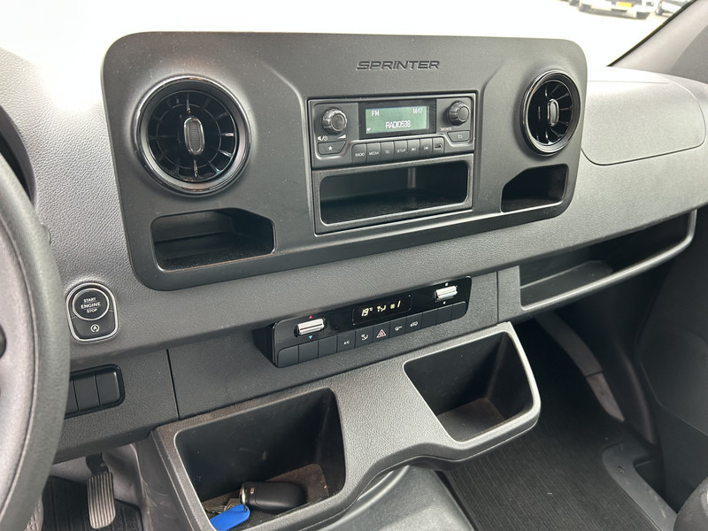 Mercedes-Benz Sprinter 515 1.9 CDI / 126 dkm / Box 4.4 mtr / Laadklep / APK 07-26 - Closed box van: picture 5 Mercedes-Benz Sprinter 515 1.9 CDI / 126 dkm / Box 4.4 mtr / Laadklep / APK 07-26 - Closed box van: picture 5