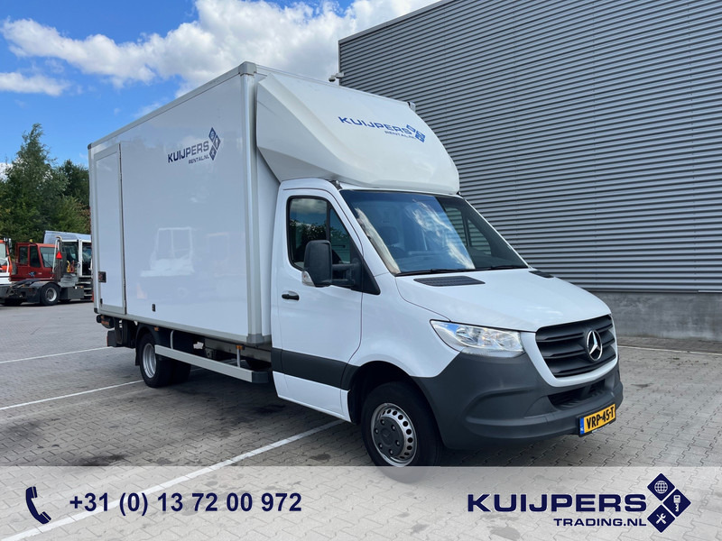 Mercedes-Benz Sprinter 515 1.9 CDI / Box 4.4 mtr / Laadklep / Zijdeur - Closed box van: picture 1 Mercedes-Benz Sprinter 515 1.9 CDI / Box 4.4 mtr / Laadklep / Zijdeur - Closed box van: picture 1