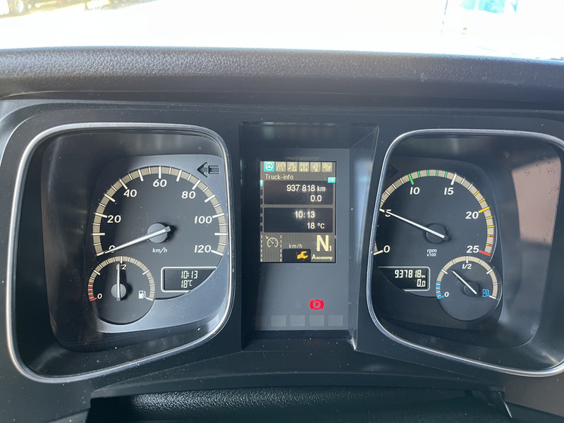 Mercedes-Benz Actros 1842 Streamspace / 937 dkm / 2 Tanks / NL Truck - Tractor unit: picture 4 Mercedes-Benz Actros 1842 Streamspace / 937 dkm / 2 Tanks / NL Truck - Tractor unit: picture 4
