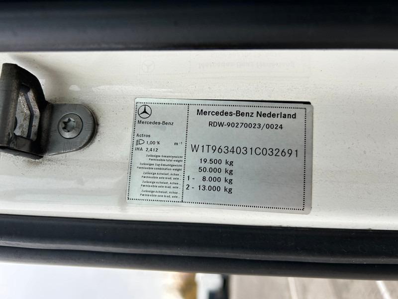 Tractor unit Mercedes-Benz Actros 1845 Bigspace / 314 dkm / Mirror Cams / 2 Tanks / NL Truck: picture 17 Tractor unit Mercedes-Benz Actros 1845 Bigspace / 314 dkm / Mirror Cams / 2 Tanks / NL Truck: picture 17