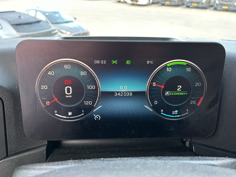 Mercedes-Benz Actros 1845 Gigaspace / Tacho V2 / Blower - PTO / Stand Airco / APK 04-26 - Tractor unit: picture 4 Mercedes-Benz Actros 1845 Gigaspace / Tacho V2 / Blower - PTO / Stand Airco / APK 04-26 - Tractor unit: picture 4