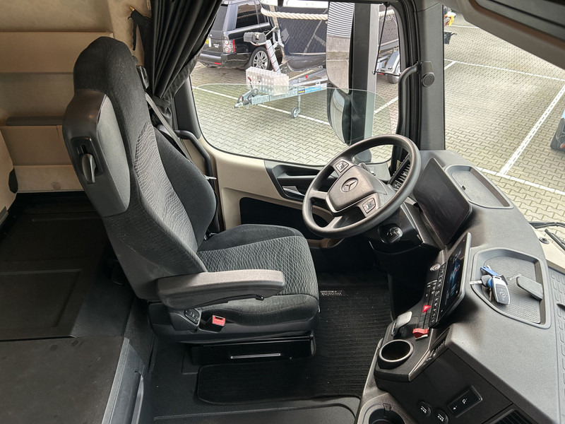 Mercedes-Benz Actros 1845 Gigaspace / Tacho V2 / Blower - PTO / Stand Airco / APK 05-26 - Tractor unit: picture 3 Mercedes-Benz Actros 1845 Gigaspace / Tacho V2 / Blower - PTO / Stand Airco / APK 05-26 - Tractor unit: picture 3