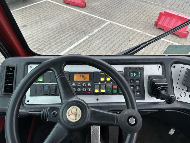 Terberg YT 182 / Cummins / Allison / 2012 / Terminal Tractor - Tractor unit: picture 4 Terberg YT 182 / Cummins / Allison / 2012 / Terminal Tractor - Tractor unit: picture 4