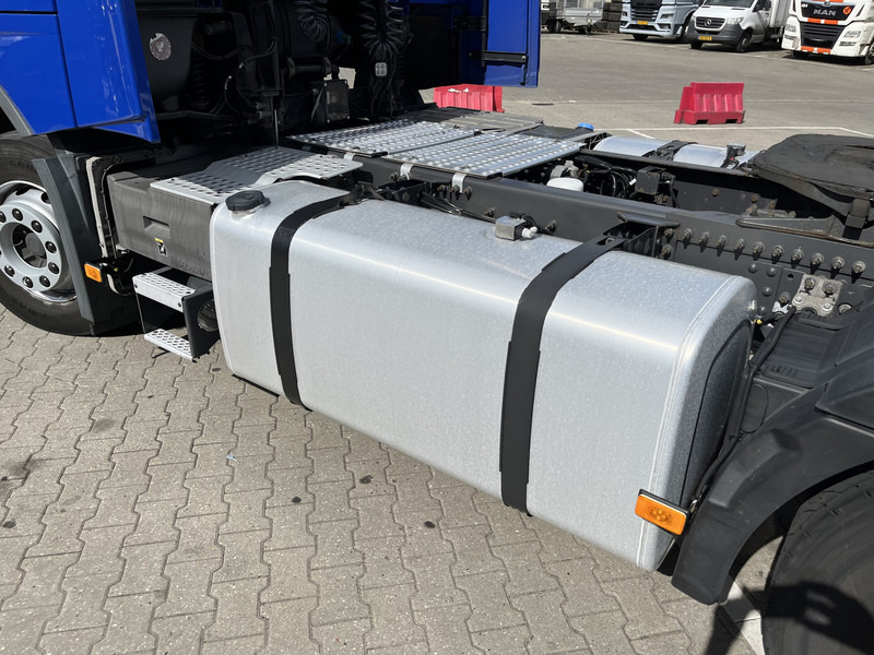 Tractor unit Volvo FH 420 Globetrotter / 939 dkm / 2 Tanks / VEB+ / APK TUV 07-25: picture 16