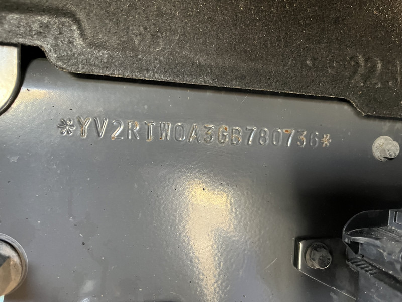 Tractor unit Volvo FH 420 Globetrotter / 939 dkm / 2 Tanks / VEB+ / APK TUV 07-25: picture 14
