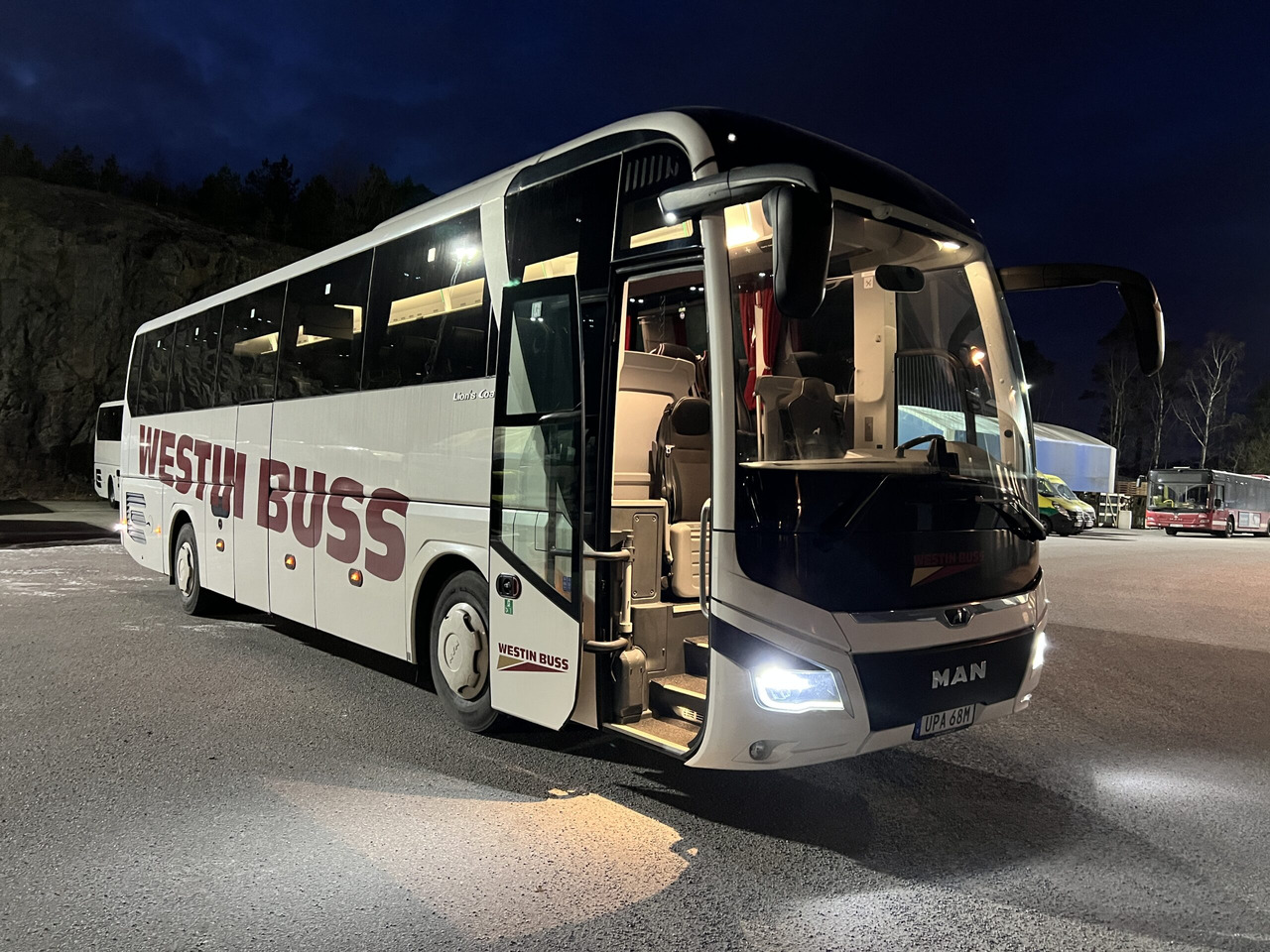 MAN Lions Coach R07 Euro 6D - Coach: picture 1 MAN Lions Coach R07 Euro 6D - Coach: picture 1