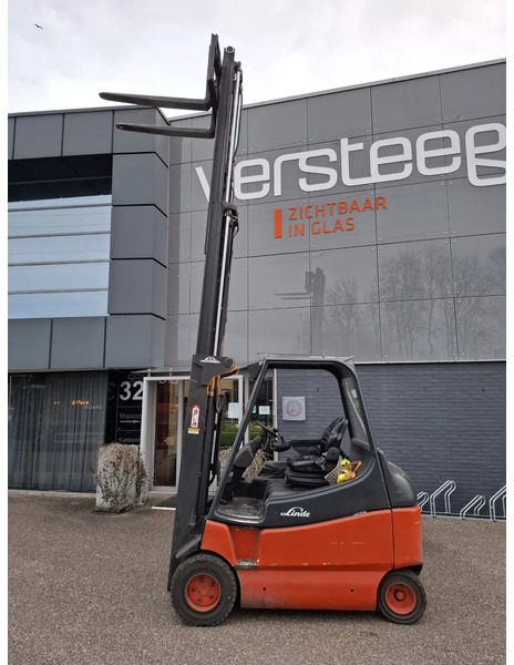 Linde E30/600-02 - Electric forklift: picture 2 Linde E30/600-02 - Electric forklift: picture 2