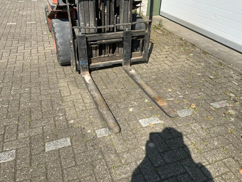 Nissan UDO2A25PO - Forklift: picture 2 Nissan UDO2A25PO - Forklift: picture 2
