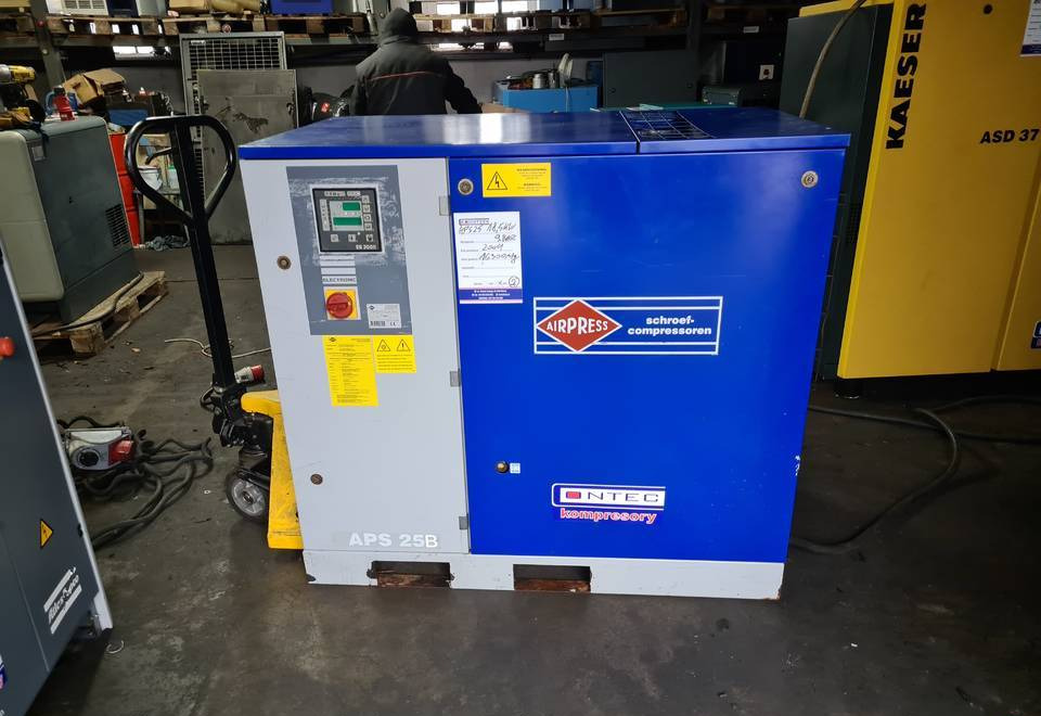 Kompresor śrubowy AIRPRESS APS 25, 18,5 kw, (2) - Air compressor: picture 4 Kompresor śrubowy AIRPRESS APS 25, 18,5 kw, (2) - Air compressor: picture 4
