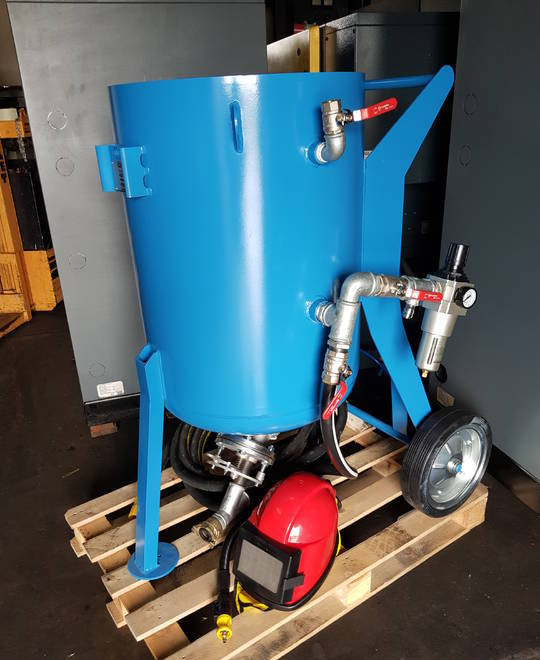 PIASKARKA OCZYSZCZARKA CLEMCO 200L KOMPLET - Construction equipment: picture 1 PIASKARKA OCZYSZCZARKA CLEMCO 200L KOMPLET - Construction equipment: picture 1