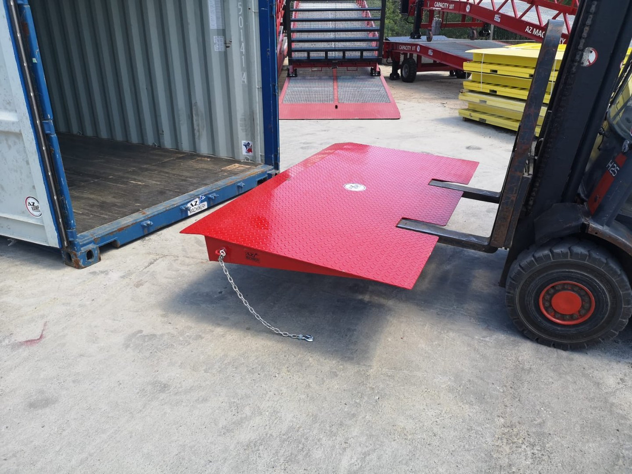 Compact Container access ramp . AZ RAMP - HCRN-06. 6 000 Kg - Loading ramp: picture 5 Compact Container access ramp . AZ RAMP - HCRN-06. 6 000 Kg - Loading ramp: picture 5