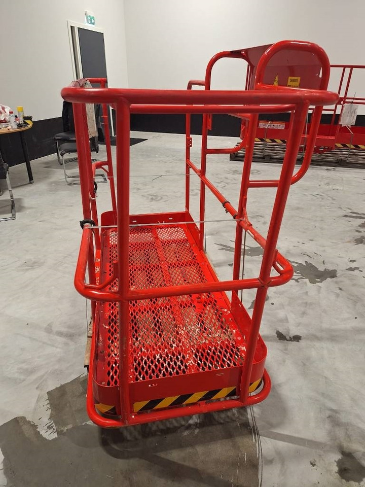 Haulotte HA 16 - Vertical mast lift: picture 5 Haulotte HA 16 - Vertical mast lift: picture 5