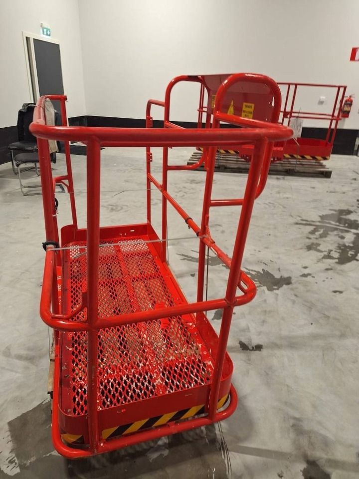 Haulotte HA 16 - Vertical mast lift: picture 3 Haulotte HA 16 - Vertical mast lift: picture 3