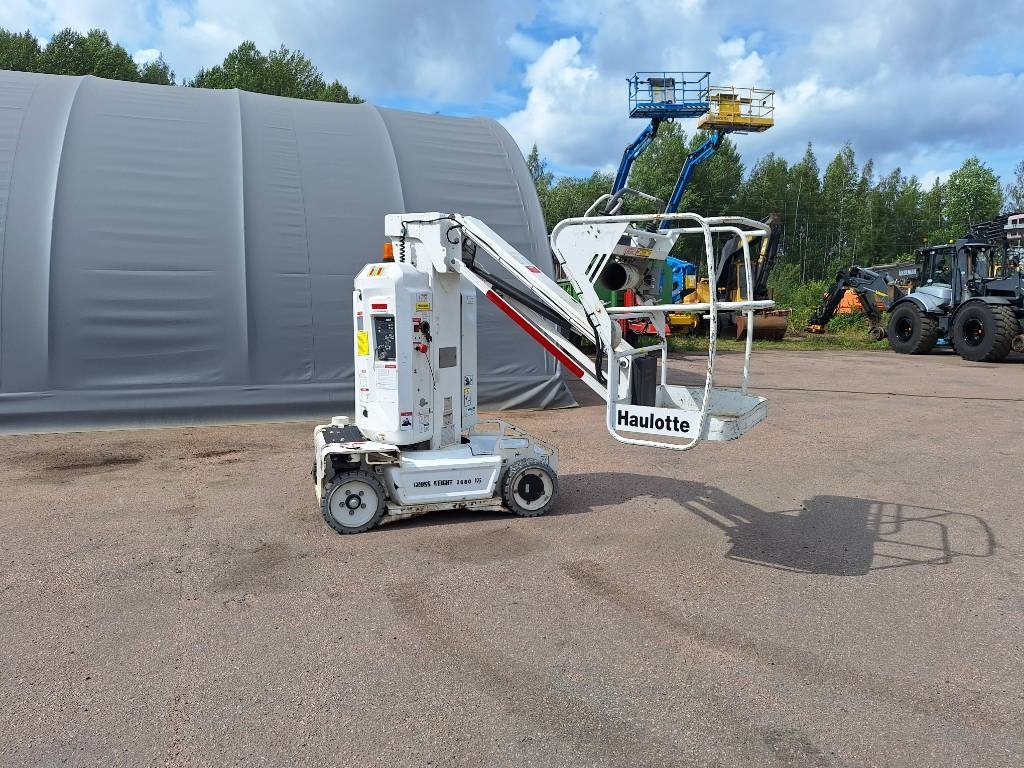 Haulotte Star 10  - Vertical mast lift: picture 3 Haulotte Star 10  - Vertical mast lift: picture 3