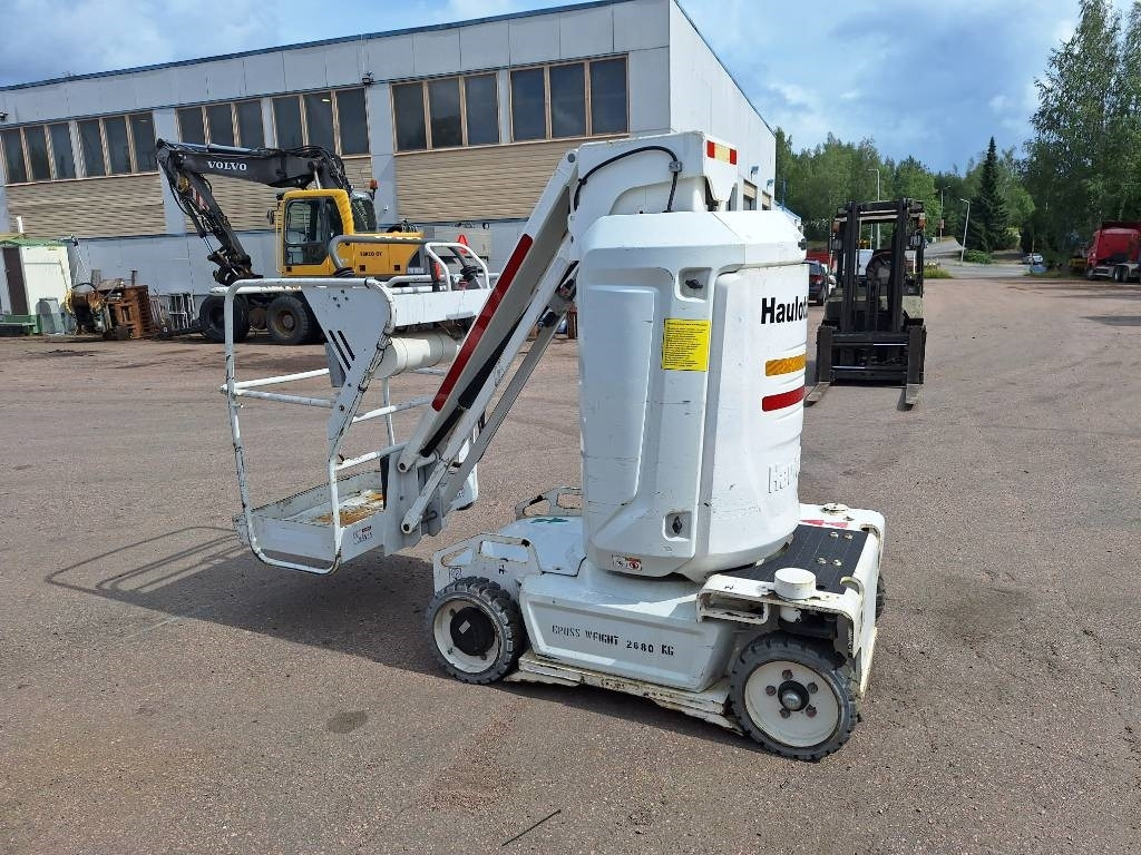 Haulotte Star 10 - Vertical mast lift: picture 1 Haulotte Star 10 - Vertical mast lift: picture 1