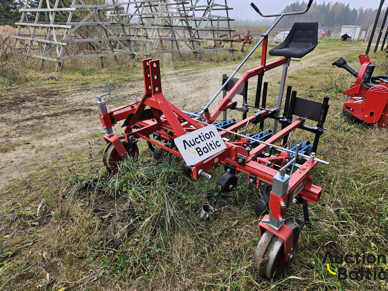 K.U.L.T Fingerweeder - Agricultural machinery: picture 1 K.U.L.T Fingerweeder - Agricultural machinery: picture 1