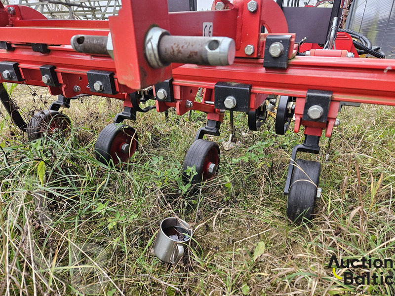 K.U.L.T Fingerweeder - Agricultural machinery: picture 5 K.U.L.T Fingerweeder - Agricultural machinery: picture 5