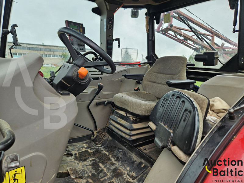 Case IH Farmall 105 A - Farm tractor: picture 5 Case IH Farmall 105 A - Farm tractor: picture 5