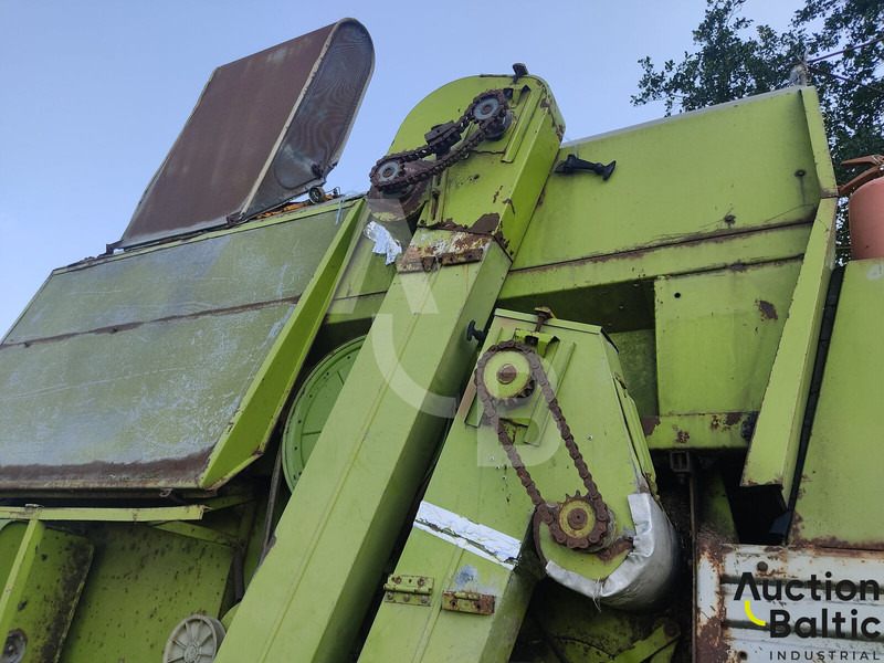 Combine harvester for transportation of food Claas Mercator 70: picture 17