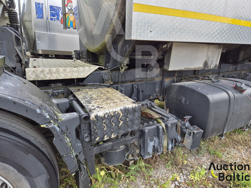 Tanker truck for transportation of milk DAF with tank: picture 19