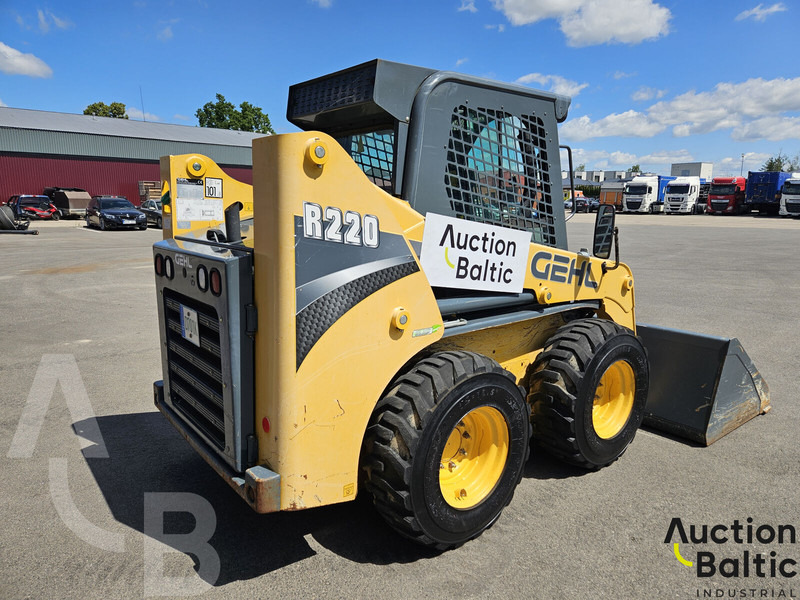 Gehl R 220 - Skid steer loader: picture 4 Gehl R 220 - Skid steer loader: picture 4