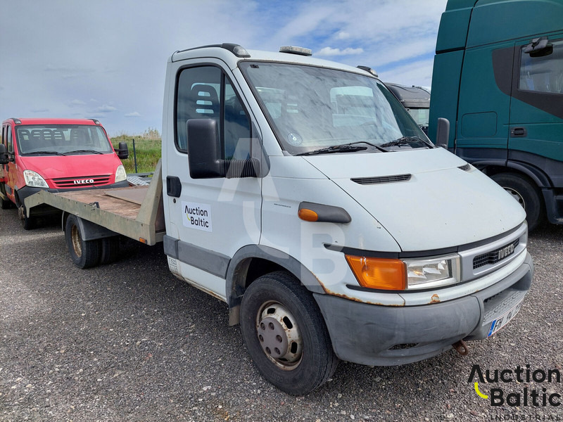 Iveco 35C 13 - Tow truck: picture 2 Iveco 35C 13 - Tow truck: picture 2