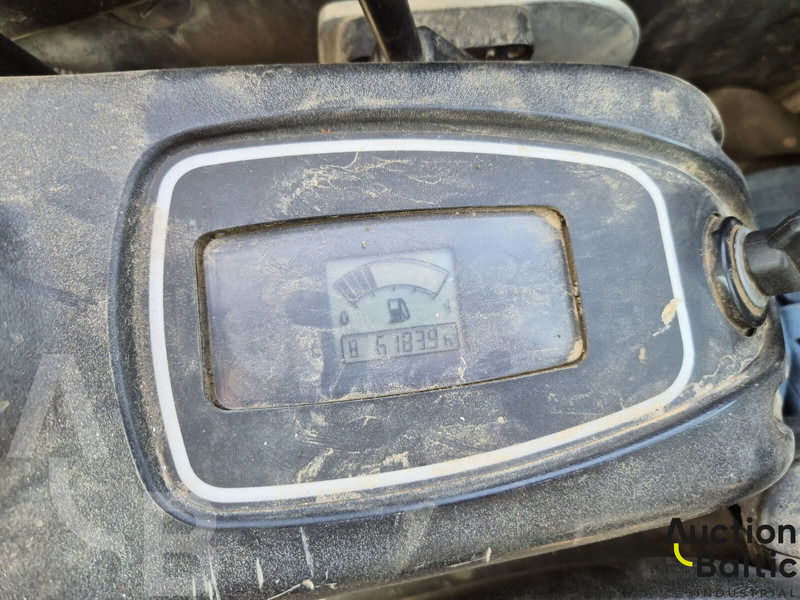 Mini excavator JCB 8035: picture 17