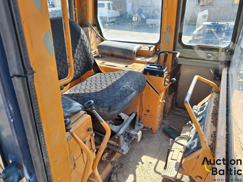 Komatsu D57S-1 - Crawler loader: picture 5 Komatsu D57S-1 - Crawler loader: picture 5