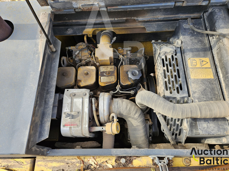 Wheel excavator Komatsu PW130ES-6K: picture 7