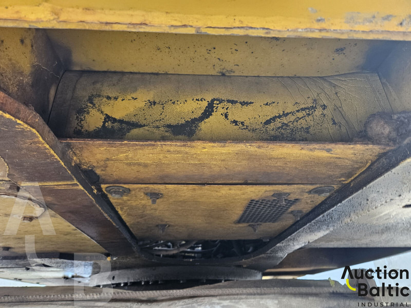 Wheel excavator Komatsu PW130ES-6K: picture 13