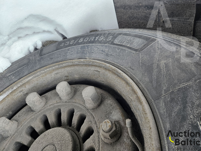 Curtainsider semi-trailer Krone SD: picture 18