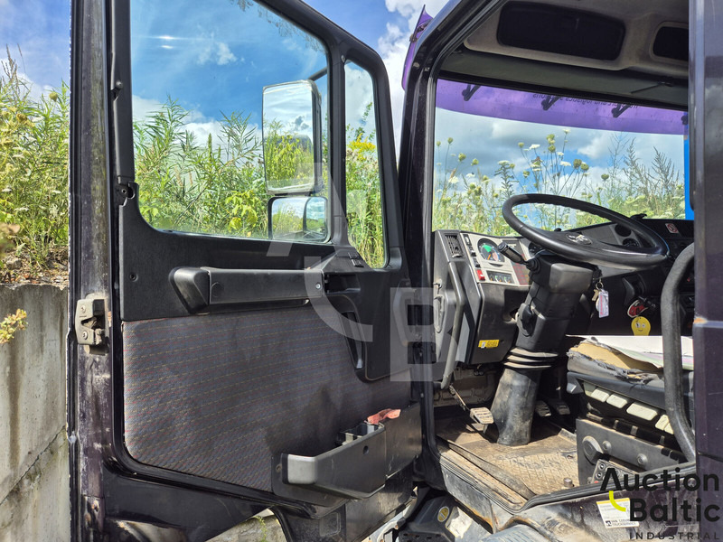 MAN ME18.250 - Box truck: picture 4 MAN ME18.250 - Box truck: picture 4