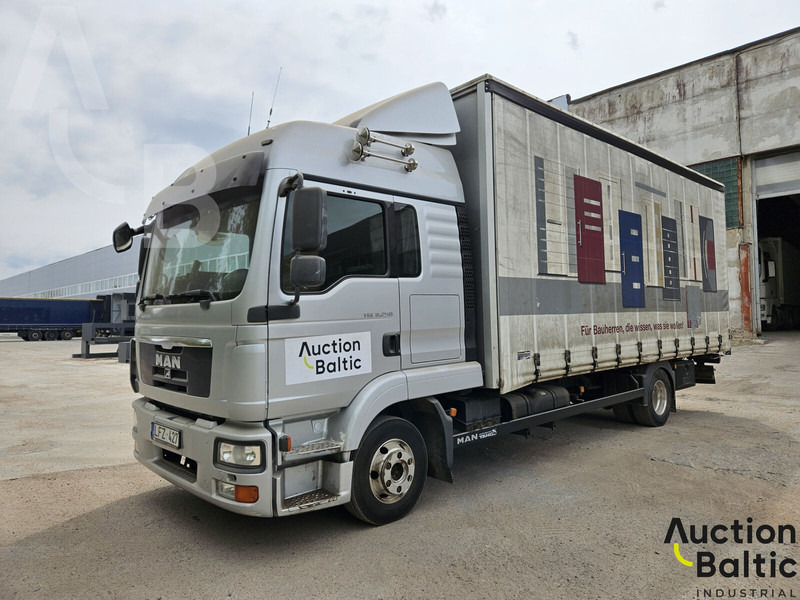 MAN TGL8.250 - Curtain side truck: picture 2 MAN TGL8.250 - Curtain side truck: picture 2