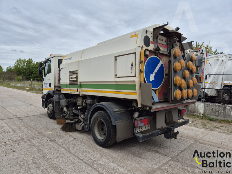 MAN TGM15.250 4X2 BL - Road sweeper: picture 4 MAN TGM15.250 4X2 BL - Road sweeper: picture 4