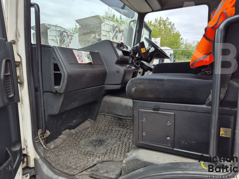 MAN TGM15.250 4X2 BL - Road sweeper: picture 5 MAN TGM15.250 4X2 BL - Road sweeper: picture 5