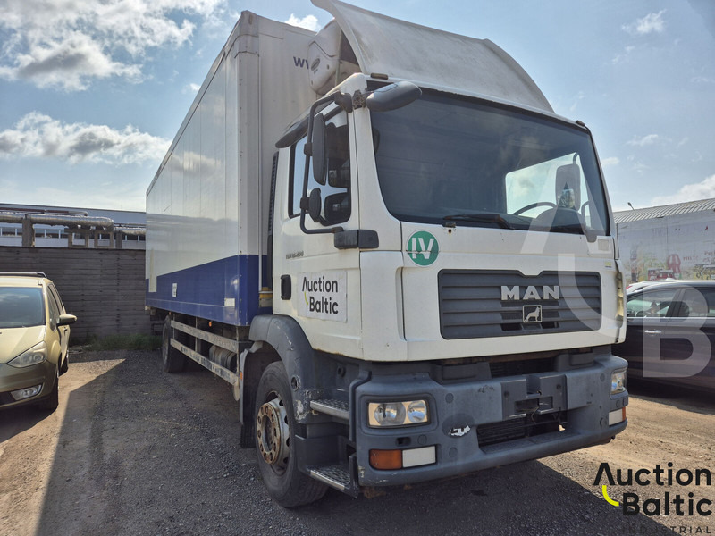 MAN TGM18.240 - Box truck: picture 2 MAN TGM18.240 - Box truck: picture 2