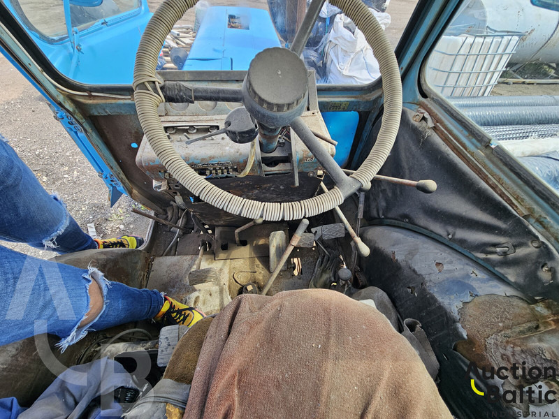 Farm tractor MTZ 80: picture 7