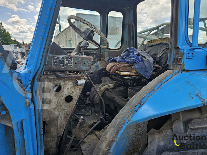 Farm tractor MTZ 80: picture 6