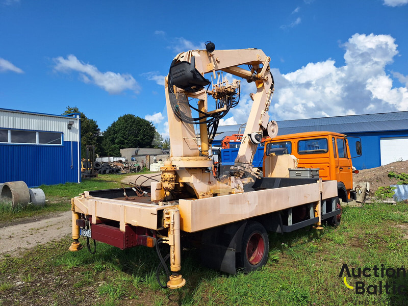 Magirus 130 M 8 - Dropside/ Flatbed truck, Crane truck: picture 4 Magirus 130 M 8 - Dropside/ Flatbed truck, Crane truck: picture 4