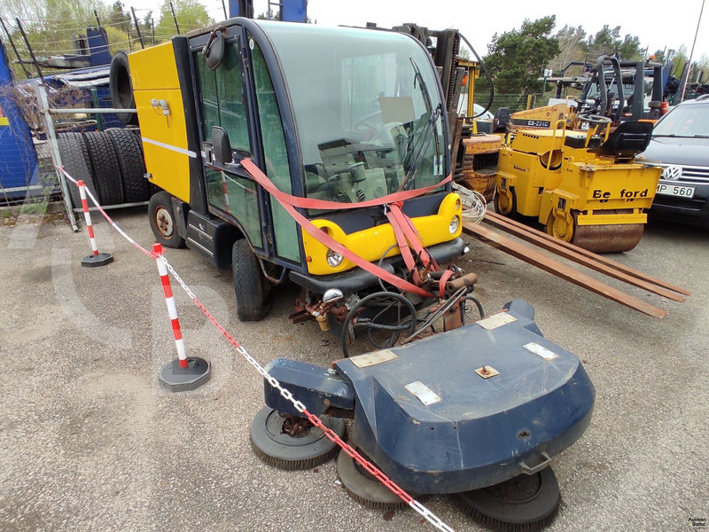 Mathieu Azura - Road sweeper: picture 3 Mathieu Azura - Road sweeper: picture 3