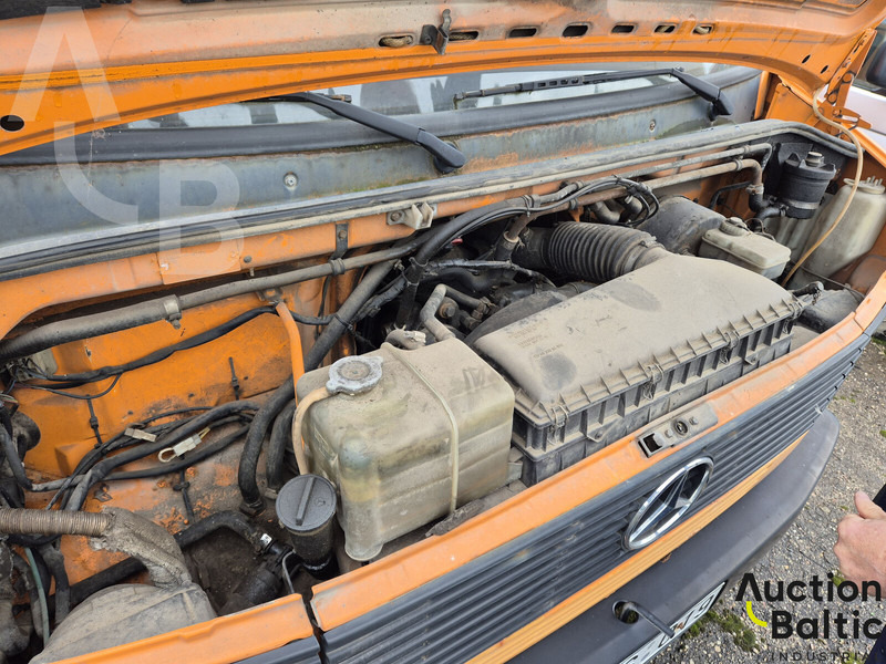 Curtain side truck Mercedes-Benz 609 D: picture 11