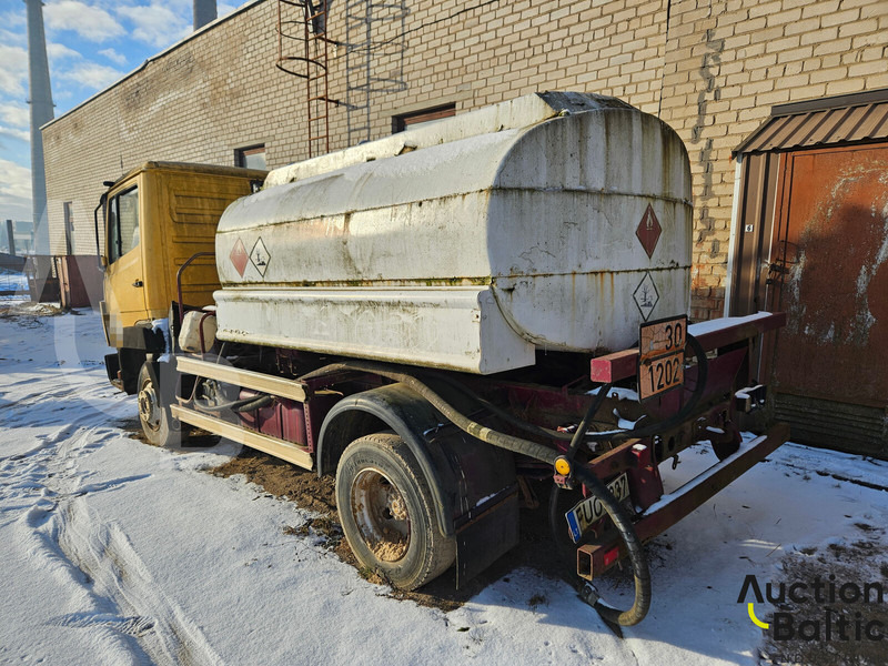 Mercedes-Benz 814 - Tanker truck: picture 4 Mercedes-Benz 814 - Tanker truck: picture 4