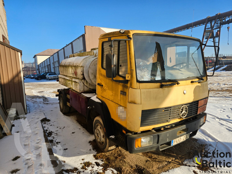 Mercedes-Benz 814 - Tanker truck: picture 1 Mercedes-Benz 814 - Tanker truck: picture 1