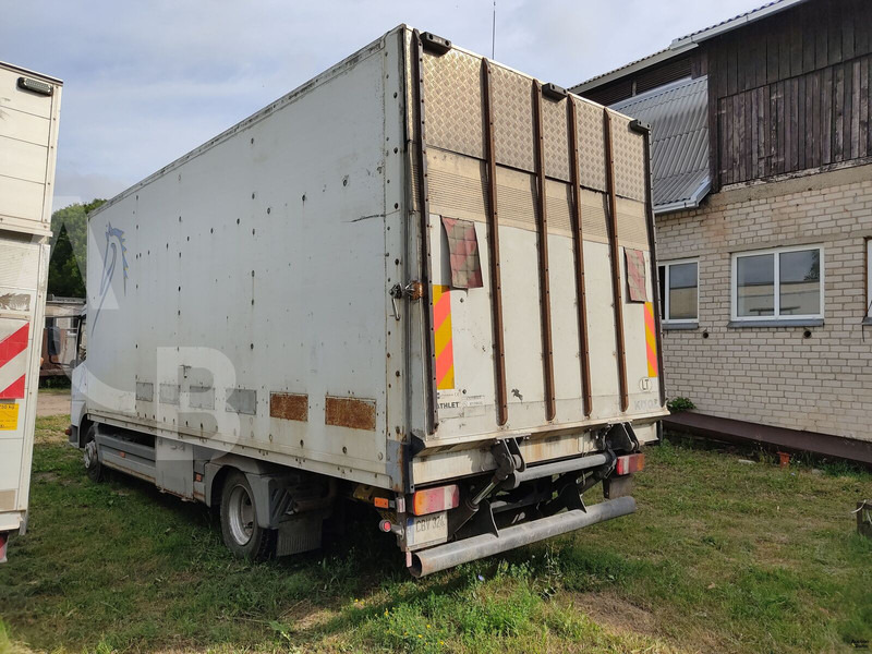 Mercedes-Benz 815 - Horse truck: picture 5 Mercedes-Benz 815 - Horse truck: picture 5