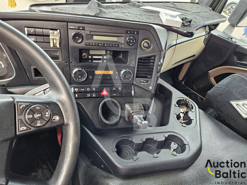 Cab chassis truck Mercedes-Benz Actros 1843: picture 8