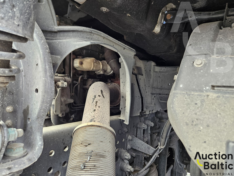 Cab chassis truck Mercedes-Benz Actros 1843: picture 14