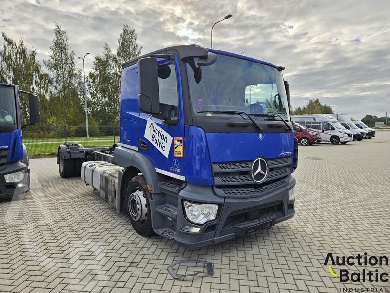 Mercedes-Benz Actros 1843 - Cab chassis truck: picture 2 Mercedes-Benz Actros 1843 - Cab chassis truck: picture 2