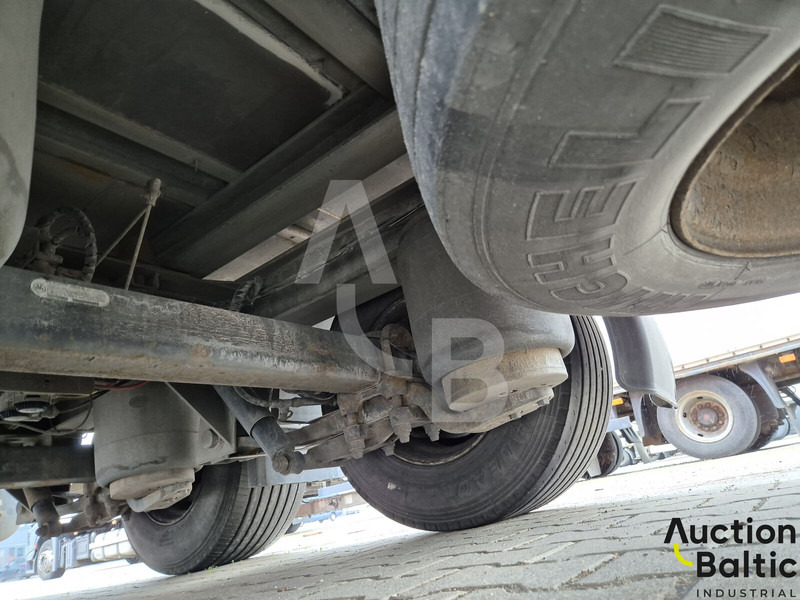 Curtain side truck Mercedes-Benz Actros 2542 L: picture 13